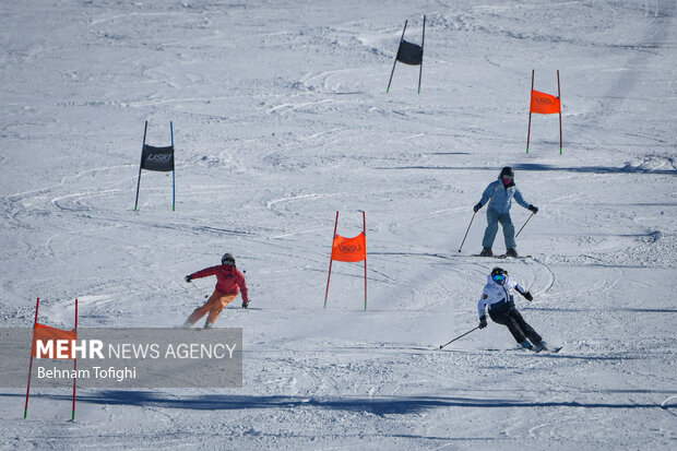 رقابت های اسکی آلپاین انتخابی المپیک زمستانی ۲۰۲۲ ، در پیست اسکی توچال برگزار شد