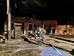 حریق گسترده در پمپ بنزین خاتون آباد/تلاش آتش نشانان نتیجه داد