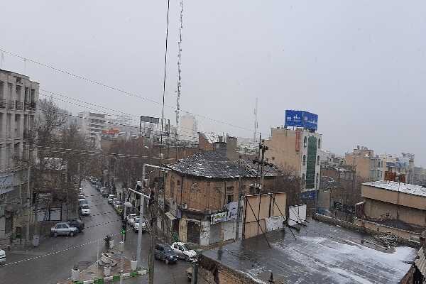 آغاز بارش برف در کرمانشاه