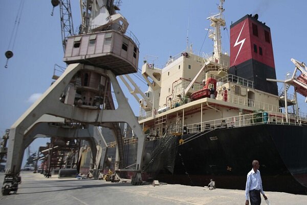 Saudi coalition seizes Yemeni oil tanker ship