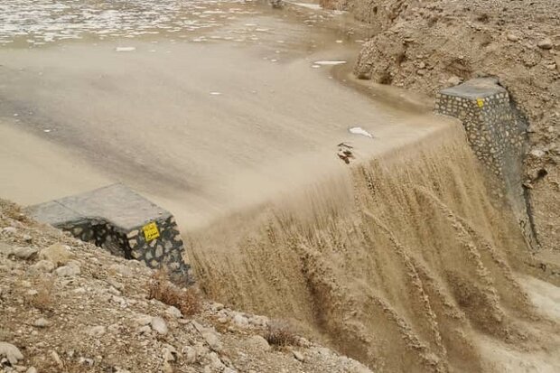 سازه‌های آبخیزداری شهرستان کنگان ۴۵۰ هزار متر مکعب آبگیری کردند 