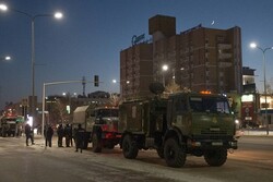 Rus askerleri Kazakistan'a girdi