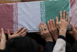 پیکر مطهر ۴ شهید گمنام در استان بوشهر تشییع و خاکسپاری شد
