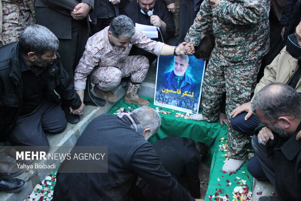 تشییع و خاکسپاری شهدای گمنام در کرمانشاه