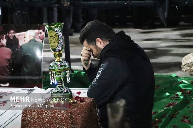 تدفین پیکر شهدای گمنام با حضور وزیر راه در مشهد