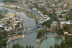 استقبال گردشگران نوروزی از طبیعت بی‌نظیر سراب تاریخی روانسر