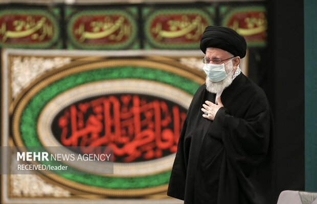 Leader attends mourning ceremony of Hazrat Fatemeh (PBUH)
