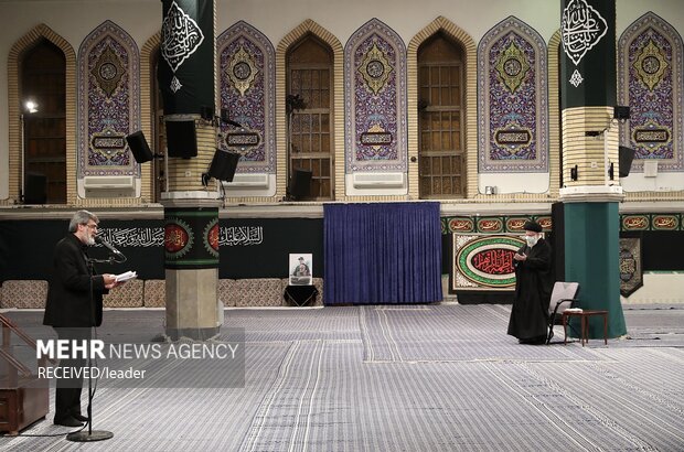 Leader attends mourning ceremony of Hazrat Fatemeh (PBUH)

