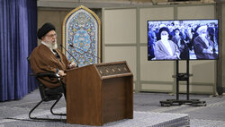 Leader delivers speech on occasion of 1978 uprising in Qom