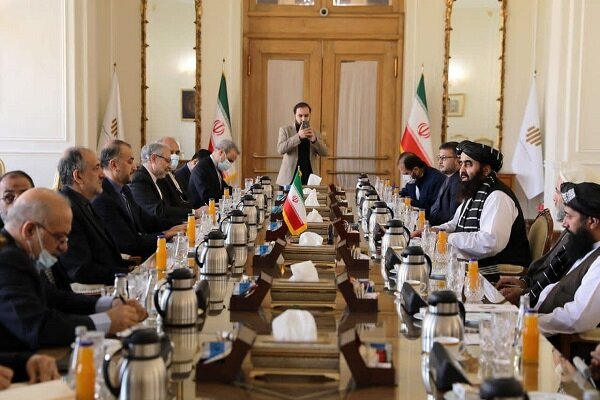 Iran FM, Taliban acting FM discuss bilateral ties in Tehran  