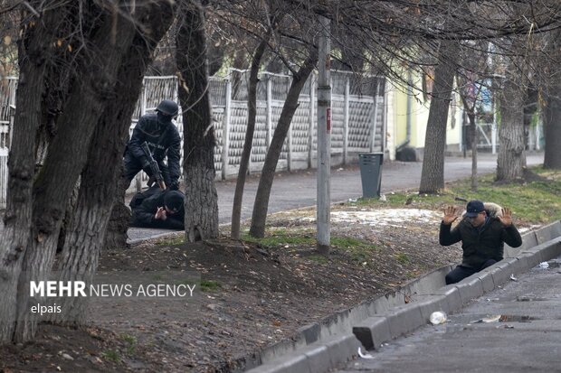 Kazakistan'daki protestolardan fotoğraflar