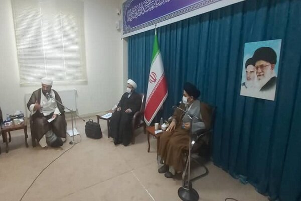 مسئله وحدت در آذربایجان غربی را بدور از تعصبات بی جا عملی کرد