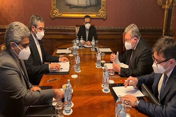 Iran's Bagheri Kani meets Mora, Ulyanov in Vienna