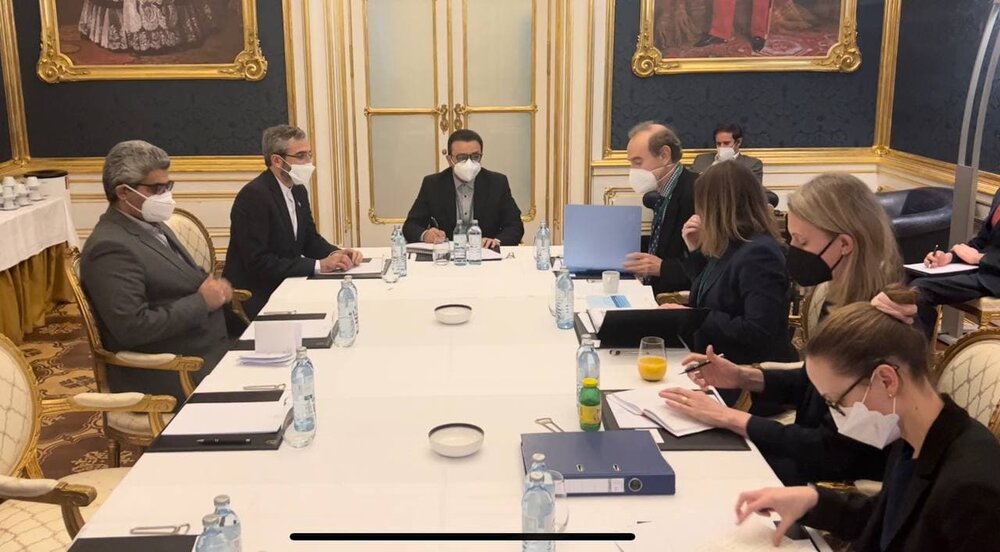 Iran's Bagheri Kani meets Mora, Ulyanov in Vienna