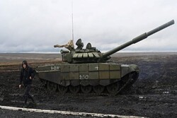 Russia holds tank drills near Ukraine: report