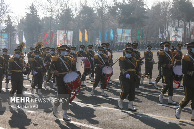 مراسم اختتام الدورة السابعة لخريجي الكليات العسكرية في ايران