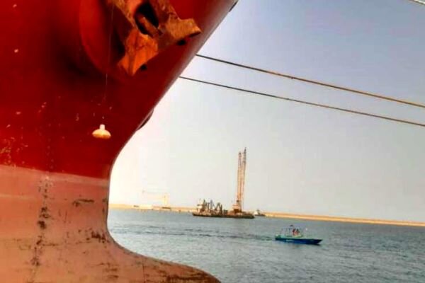 Ship collision in southern Iran leaves two dead, injured