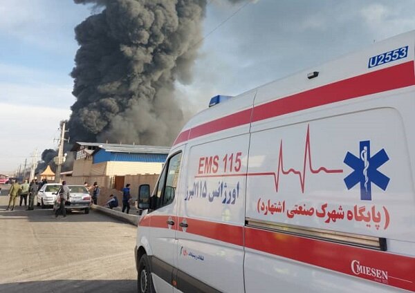 آتش‌سوزی کارخانه روغن‌کشی شهرک چرمشهر با ۳ مفقودی و ۲ مصدوم 