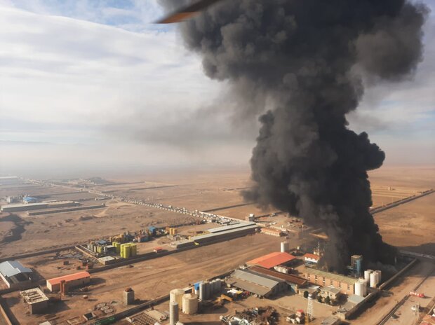 آتش‌سوزی در شهرک صنعتی چرم‌شهر