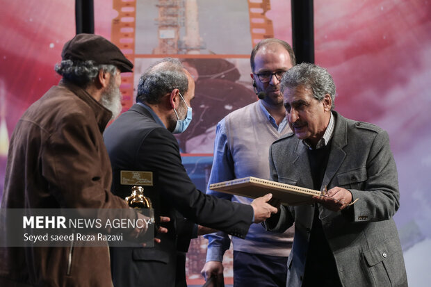 شورا و شعار در کشور ما زیاد است/واگذاری سریالسازی به زالوصفتها!