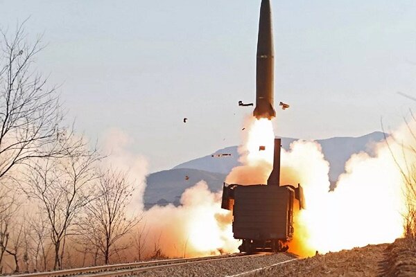 کره شمالی از روی قطار موشک شلیک کرد