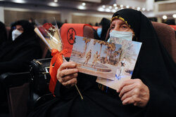 مادران و همسران شهید استقامت را از ام البنین آموختند/تکریم از ۸۰۵ همسر شهید در اردبیل