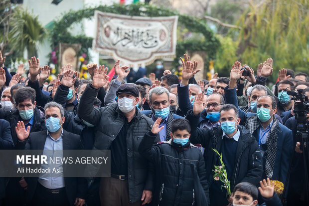 مراسم خاکسپاری پیکر دو شهید گمنام هشت سال دفاع مقدس در وزارت کشور برگزار شد