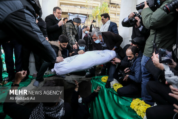 Bodies of 2 Holy Defense martyrs buried in interior ministry
