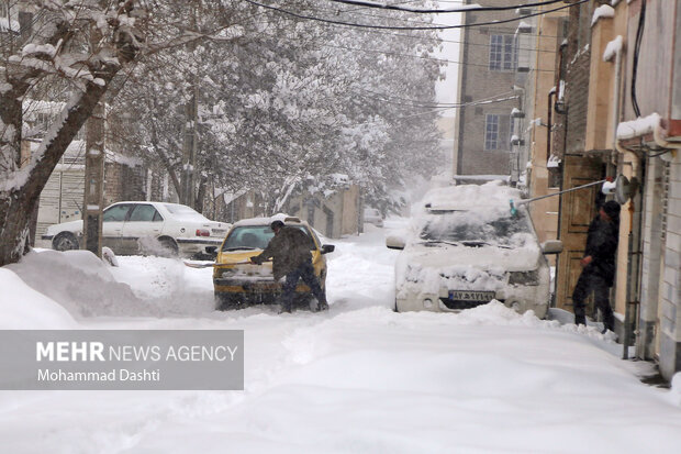 Heavy snow, blizzard in Ardabil prov.
