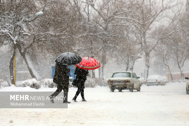 Heavy snow, blizzard in Ardabil prov.
