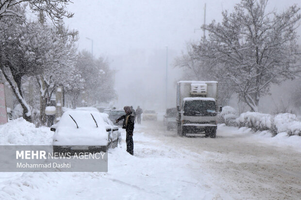 Heavy snow, blizzard in Ardabil prov.
