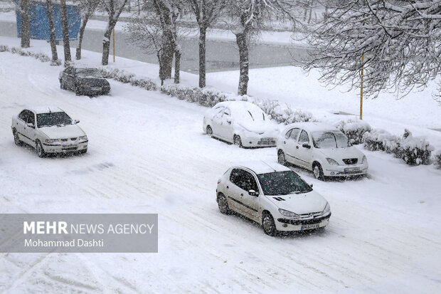 Heavy snow, blizzard in Ardabil prov.
