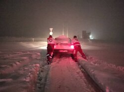 امدادرسانی به روستاهای گرفتار در برف و کولاک اردبیل انجام شد