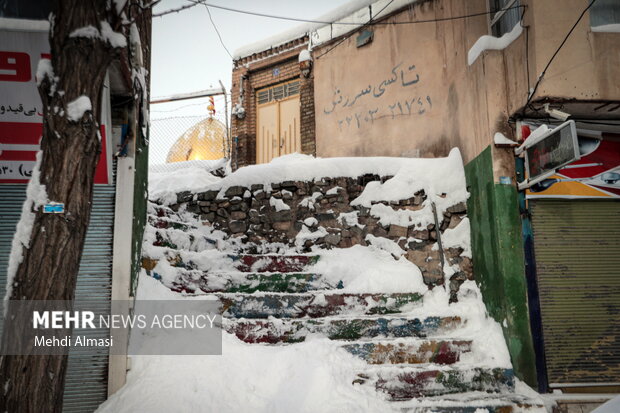 بارش برف در زنجان و مسئولانی که خواب ماندند