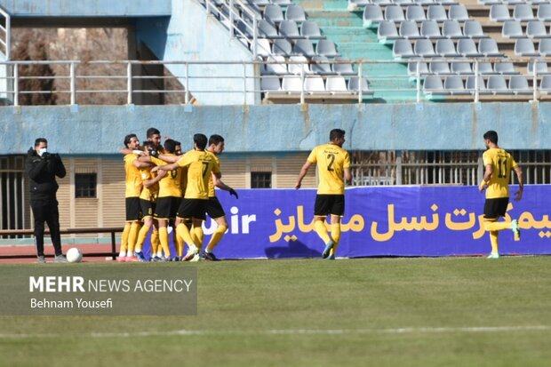 شروع طوفانی سپاهان و مس رفسنجان مقابل تیم های پایین جدول