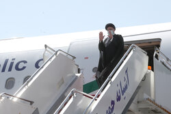 الرئيس الايراني يغادر طهران متوجها إلى نيويورك