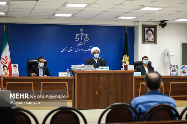  اولین جلسه دادگاه سرکرده گروهک تروریستی الاحوازیه به ریاست قاضی افشاری در دادگاه انقلاب تهران برگزار شد