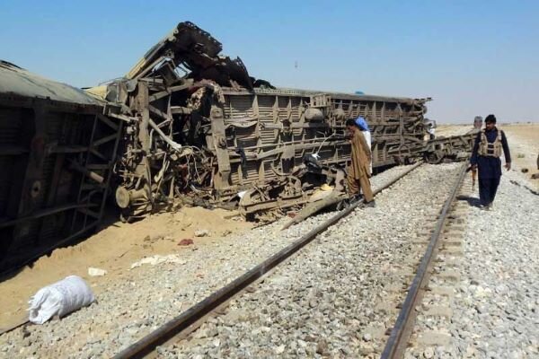 Train explosion in Western Pakistan leaves dozen injured
