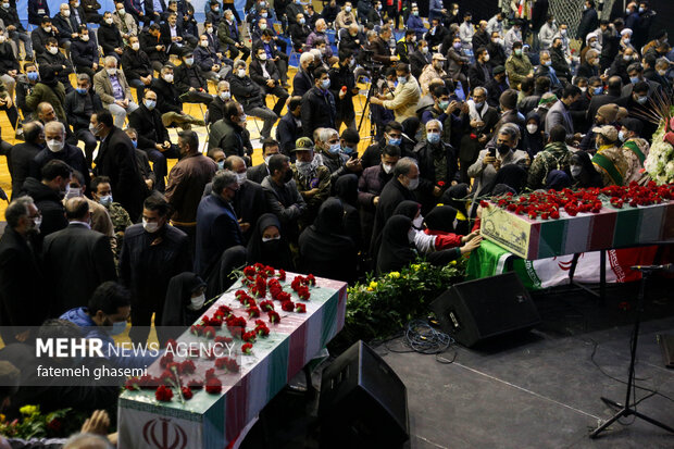 مراسم تشییع پیکر دو شهید گمنام دفاع مقدس صبح امروز سه شنبه در وزارت ورزش و جوانان برگزار شد