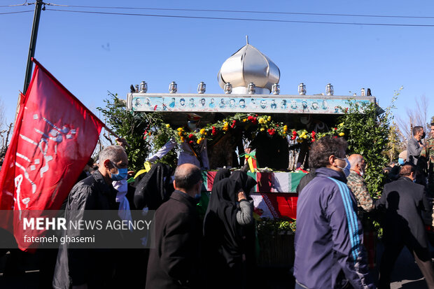 مراسم تشییع پیکر دو شهید گمنام دفاع مقدس صبح امروز سه شنبه در وزارت ورزش و جوانان برگزار شد