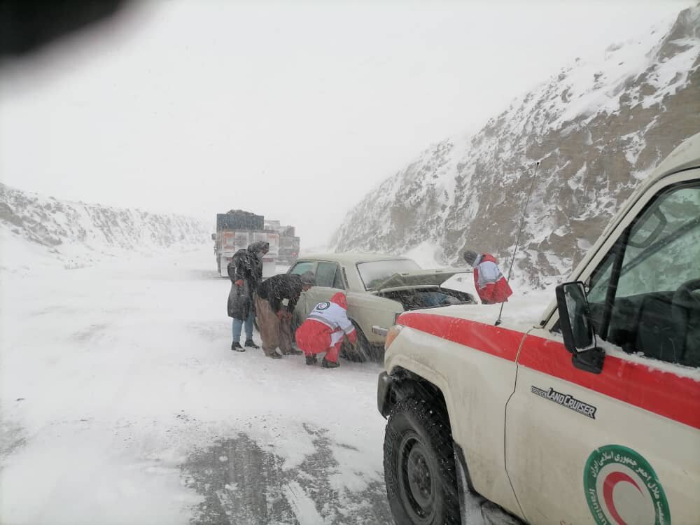 امدادرسانی به ۳۰۰۰ حادثه دیده/ برف، کولاک و آبگرفتگی در ۱۲ استان