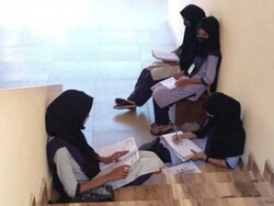 بھارت میں حجاب پر پابندی کیخلاف درخواست دائرکرنے والی طالبات کوامتحان نہیں بیٹھنے دیا گیا