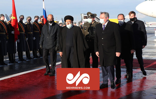مراسم استقبال از حجت الاسلام رئیسی در فرودگاه مسکو
