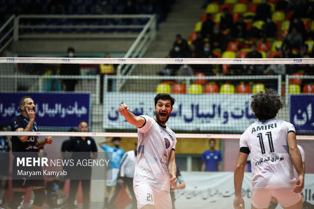 Peykan Tehran vs Gonbad Municipality volleyball league
