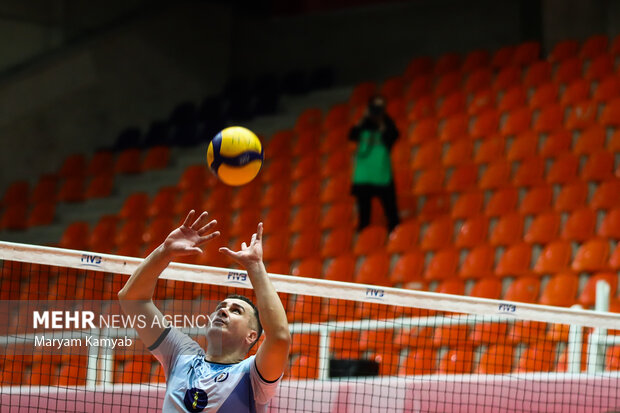 Peykan Tehran vs Gonbad Municipality volleyball league
