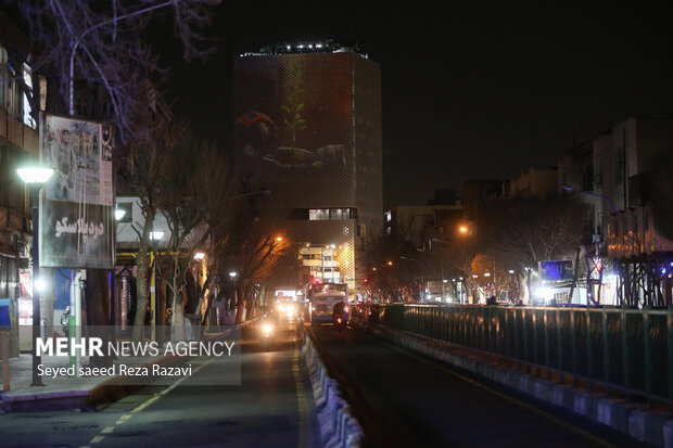 گرامیداشت سالگرد شهدای آتش نشان شامگاه امروز در ساختمان پلاسکو بصورت سه بعدی اجرا شد