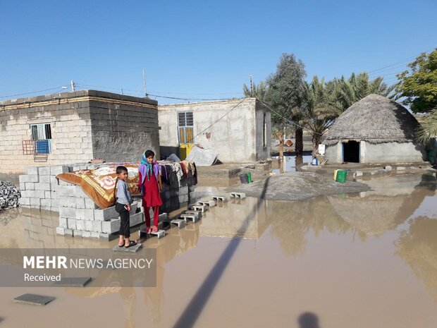 بازدید وزیر کشور از مناطق سیل زده رودبار جنوب