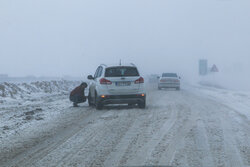 بارش باران و برف در جاده های ۷ استان/ لزوم رعایت موارد ایمنی