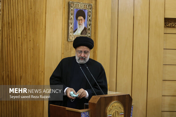 مراسم استقبال از رئیس جمهور در بازگشت از روسیه