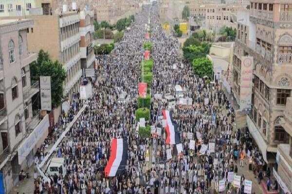 Yemenis hold massive rally in condemning Saudi crimes